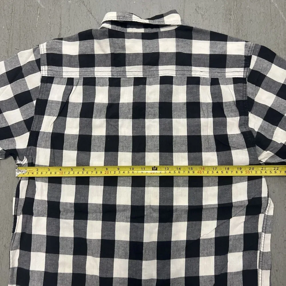 Kavu Men's Plaid Black and White Short Sleeve‎ Button Up Shirt Size Large